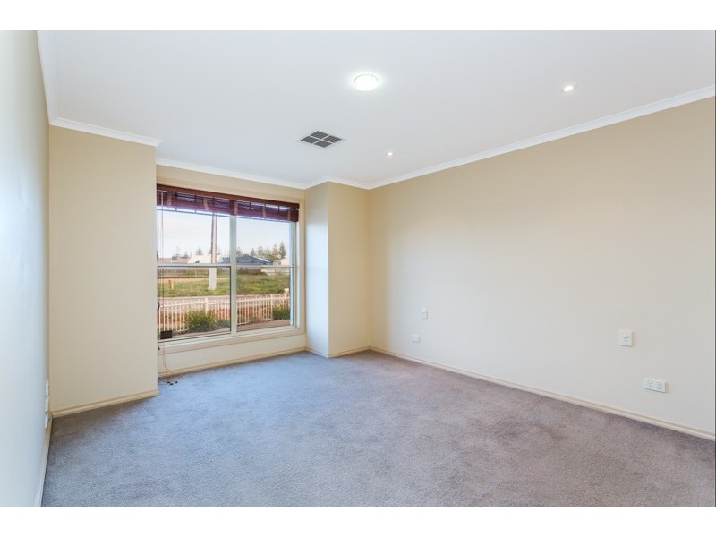 2 Flaminia Street, North Haven SA 5018