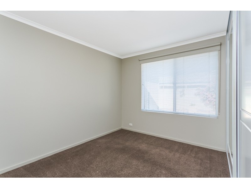 2/10B Lancaster Drive, North Haven SA 5018