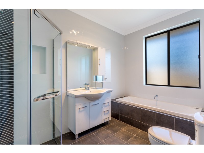7A Roper Court, West Lakes Shore SA 5020