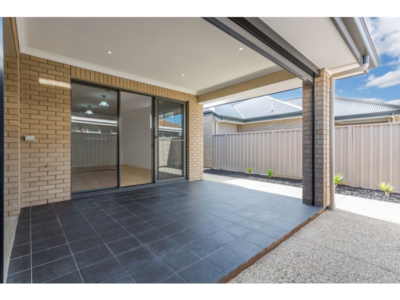 7A Roper Court, West Lakes Shore SA 5020