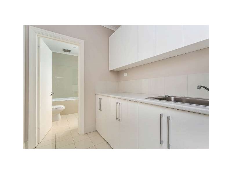 2 Sir Ross Smith Drive, North Haven SA 5018