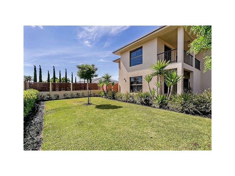 2 Sir Ross Smith Drive, North Haven SA 5018