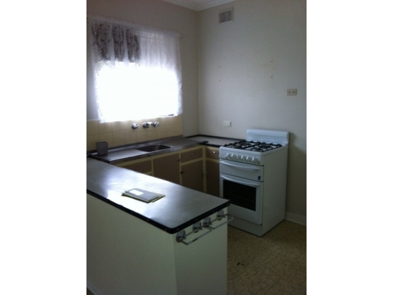 2 Suffolk Avenue, Fulham Gardens SA 5024