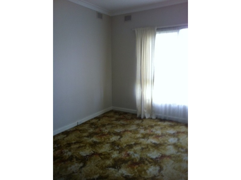 2 Suffolk Avenue, Fulham Gardens SA 5024