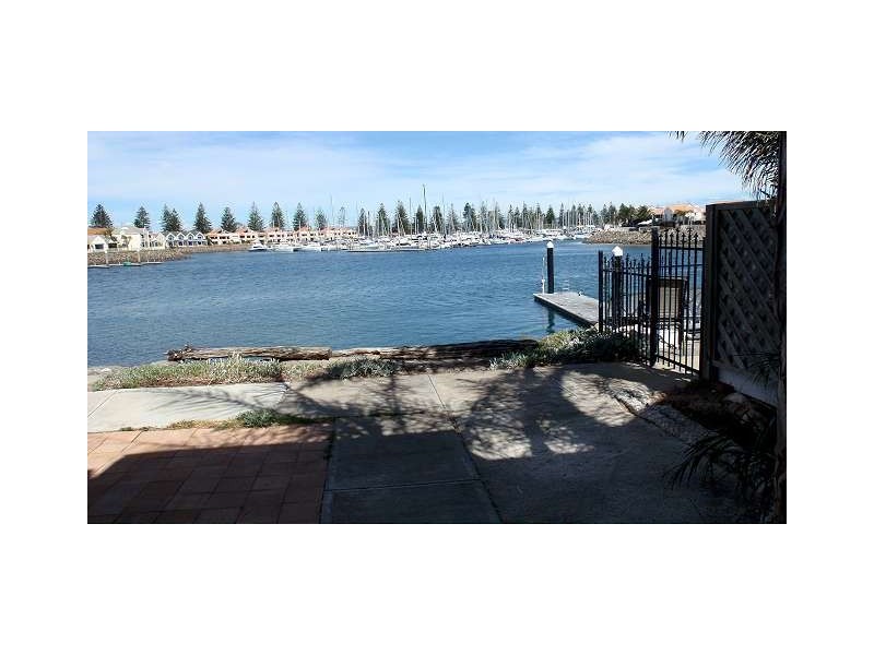 163 Gulf Point Drive, North Haven SA 5018