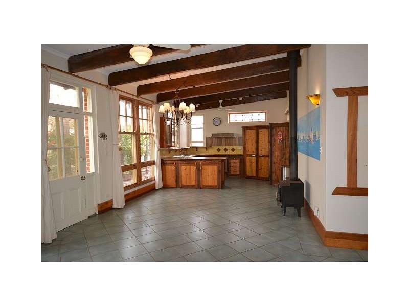 4 Jervois Road, Semaphore South SA 5019