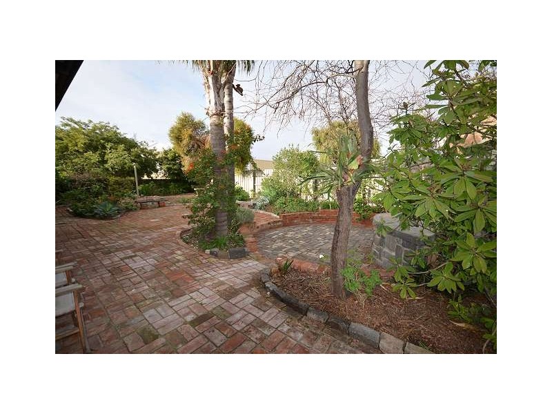 4 Jervois Road, Semaphore South SA 5019