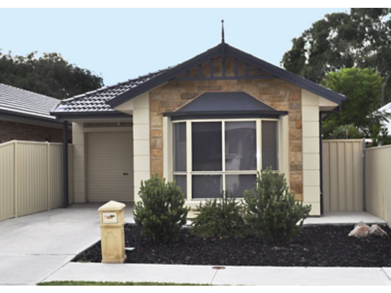 8A Joanna Street, Largs Bay SA 5016