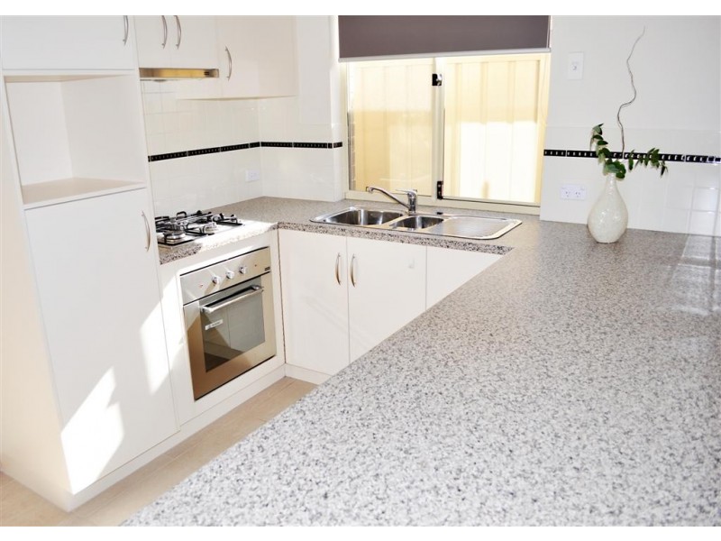 8A Joanna Street, Largs Bay SA 5016