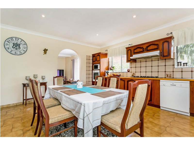 5 Lily Avenue, Seaton SA 5023