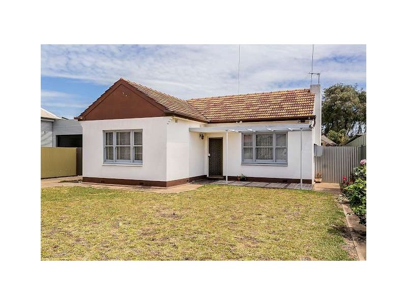 11 Clouston Street, Largs Bay SA 5016