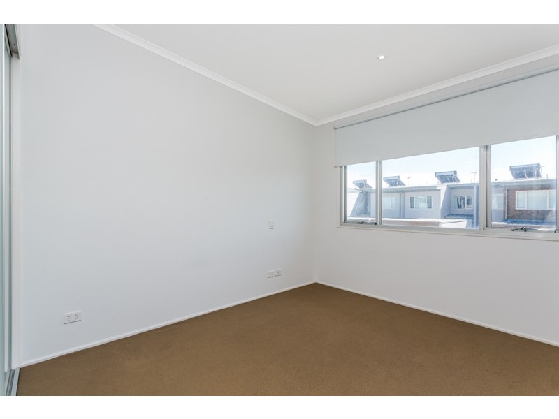 7 Kudlyo Close, New Port SA 5015