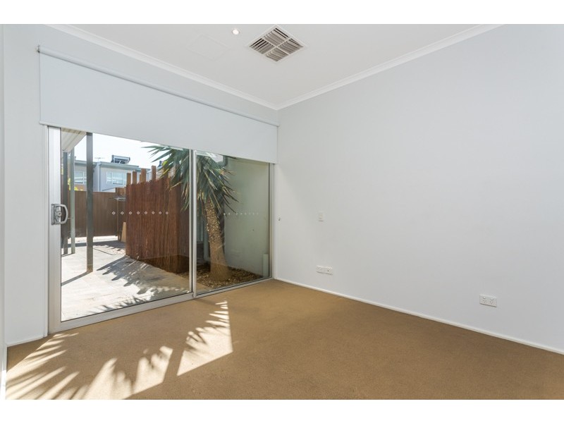 7 Kudlyo Close, New Port SA 5015