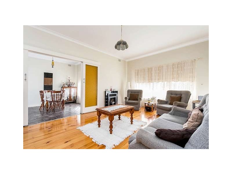 2 Lylow Court, Findon SA 5023