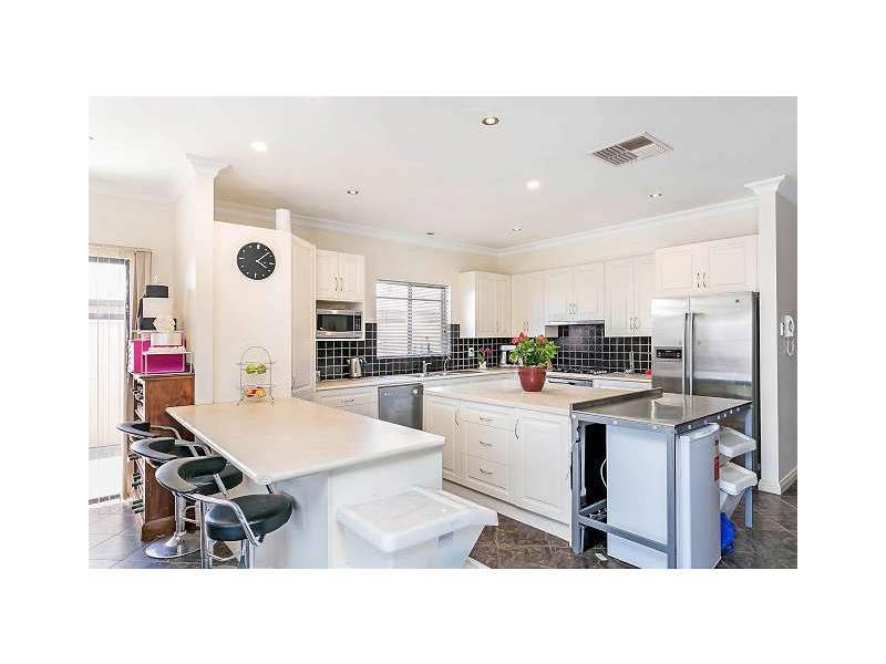 4 Farncomb Court, Largs North SA 5016