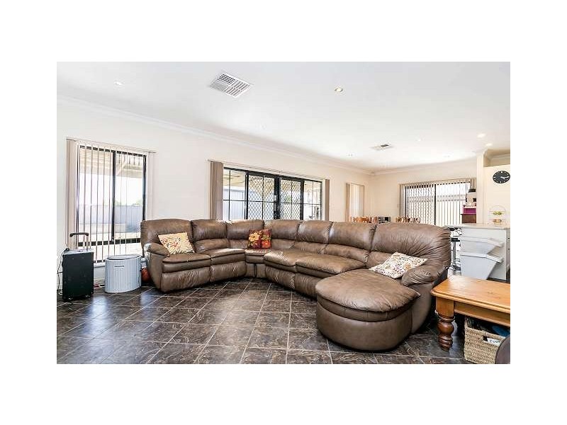 4 Farncomb Court, Largs North SA 5016