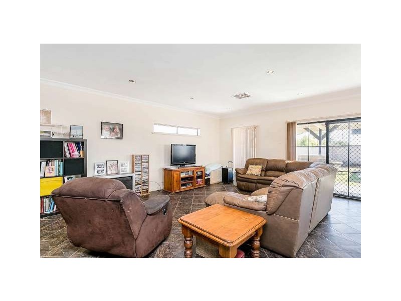 4 Farncomb Court, Largs North SA 5016