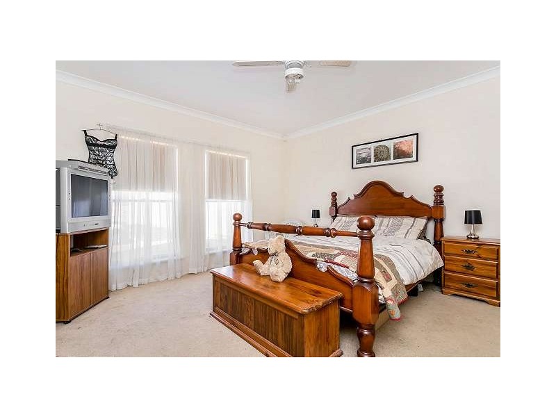 4 Farncomb Court, Largs North SA 5016