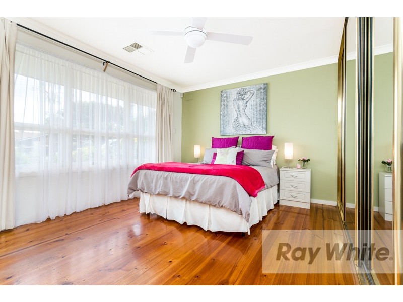 9 Warren Road, Para Vista SA 5093