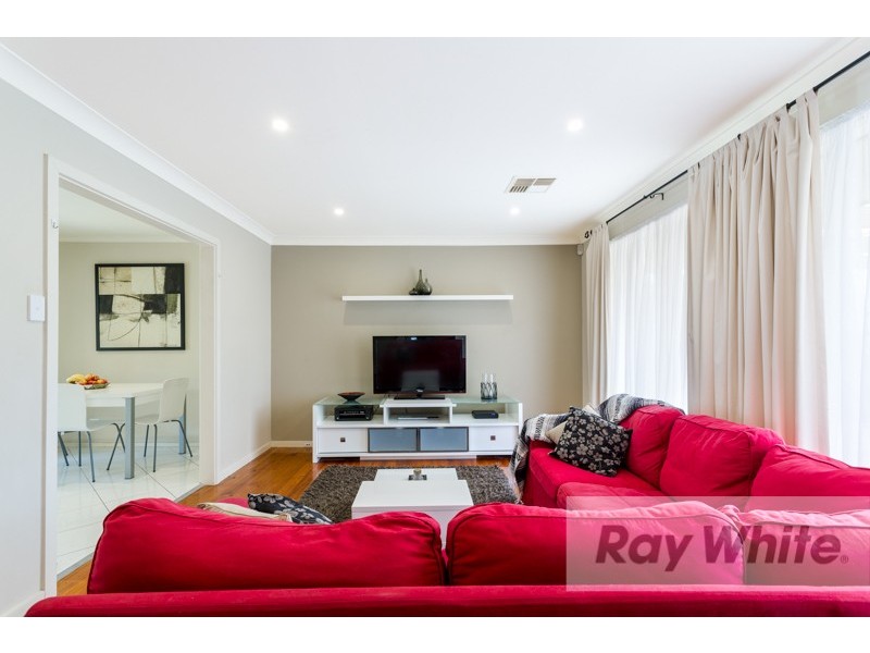 9 Warren Road, Para Vista SA 5093