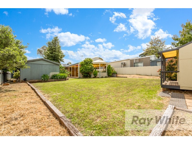 9 Warren Road, Para Vista SA 5093