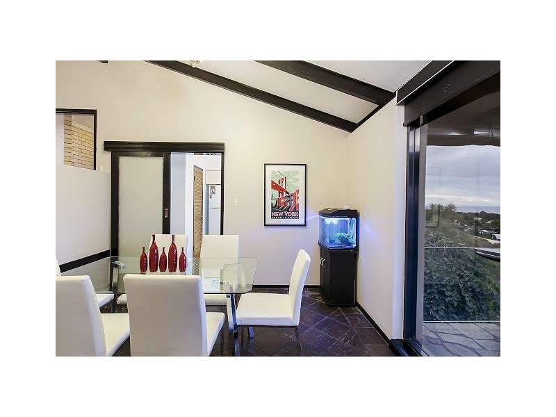 35 Seacombe Crescent, Seacombe Heights SA 5047