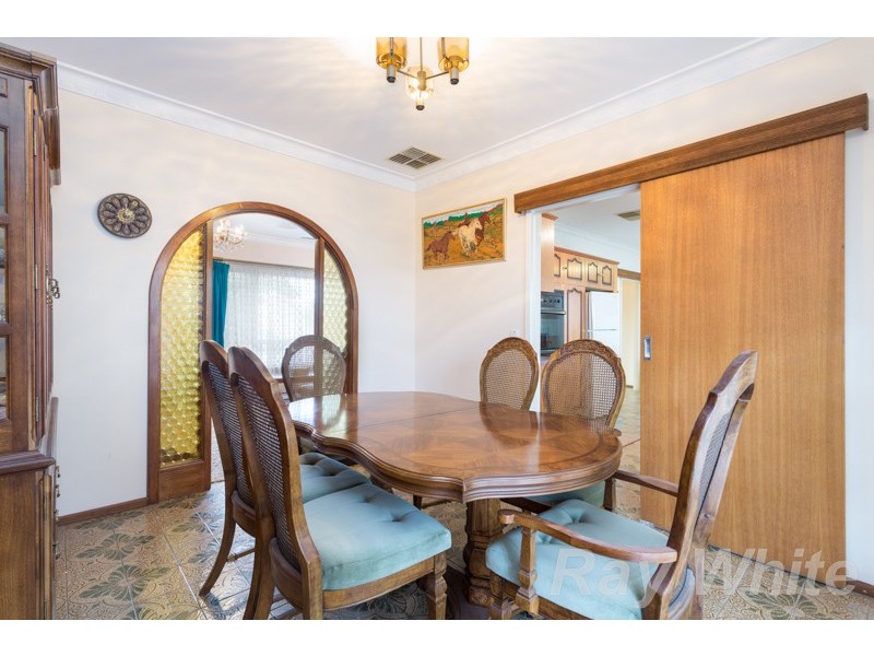 9 Lochside Drive, West Lakes SA 5021
