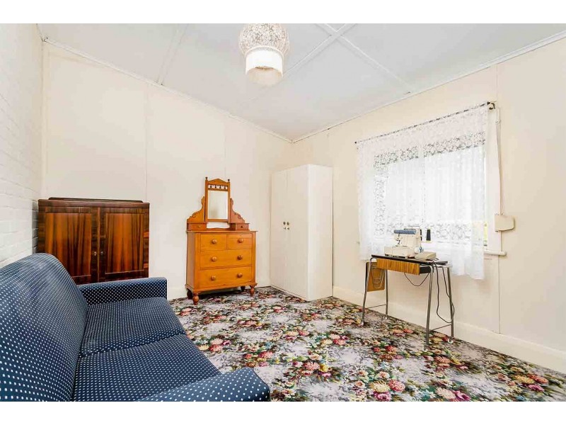 11 Chester Street, Largs Bay SA 5016