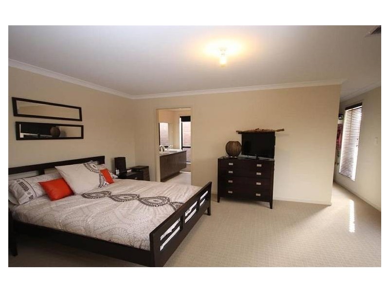 8 Nybo Court, Munno Para West SA 5115