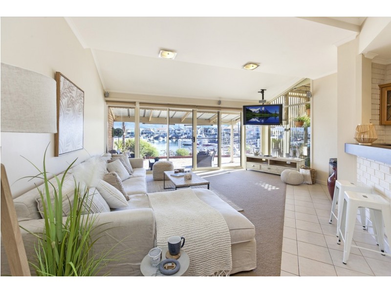 16 Liberty Avenue, North Haven SA 5018