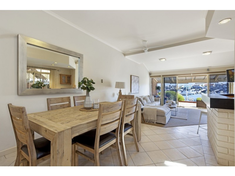 16 Liberty Avenue, North Haven SA 5018