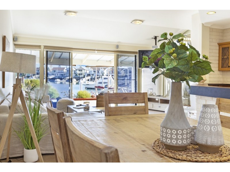 16 Liberty Avenue, North Haven SA 5018