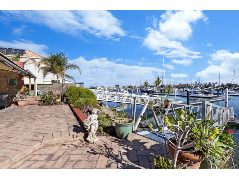 16 Liberty Avenue, North Haven SA 5018