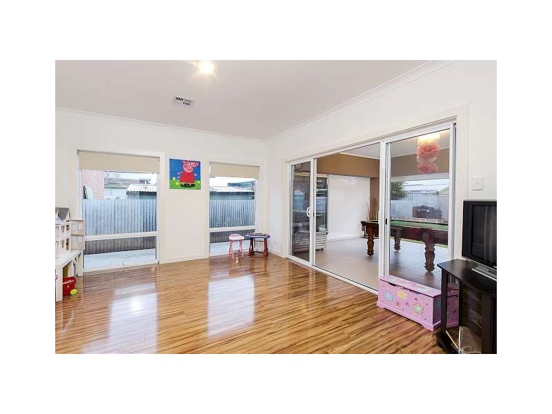 64 Oval Avenue, Woodville South SA 5011