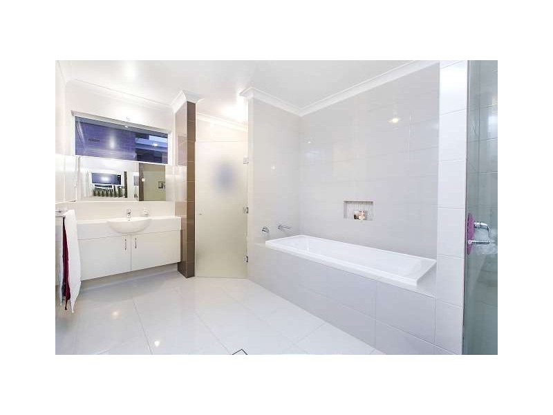 64 Oval Avenue, Woodville South SA 5011