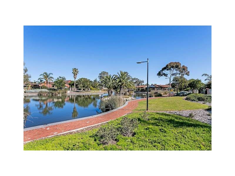 2/7 Moorea Avenue, West Lakes SA 5021