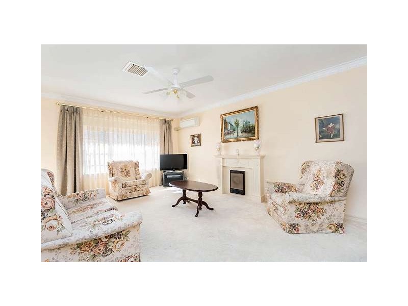 2/7 Moorea Avenue, West Lakes SA 5021