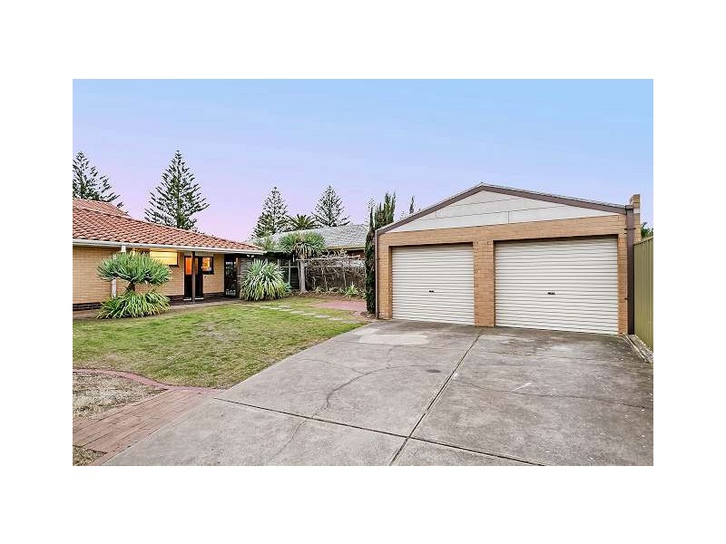 319 Lady Gowrie Drive, Taperoo SA 5017