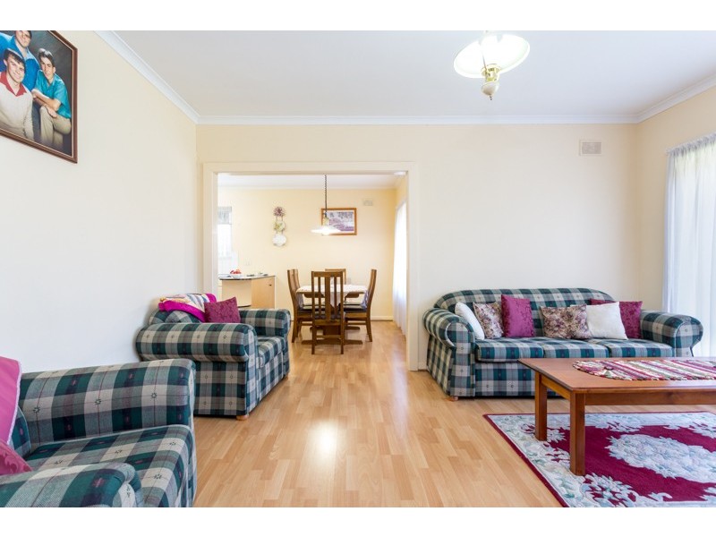 9 Washington Crescent, Findon SA 5023