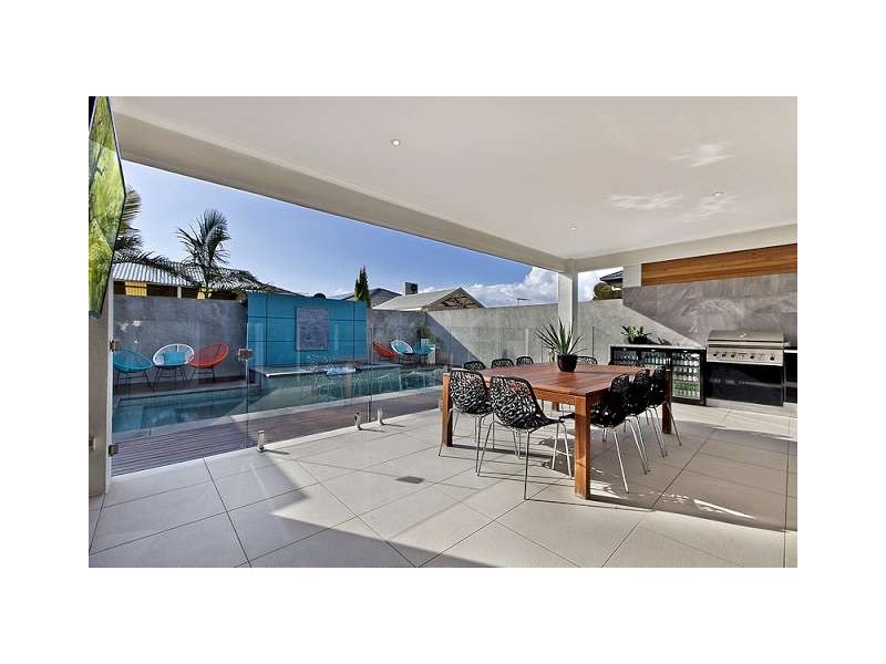 8 Keating Court, West Lakes Shore SA 5020