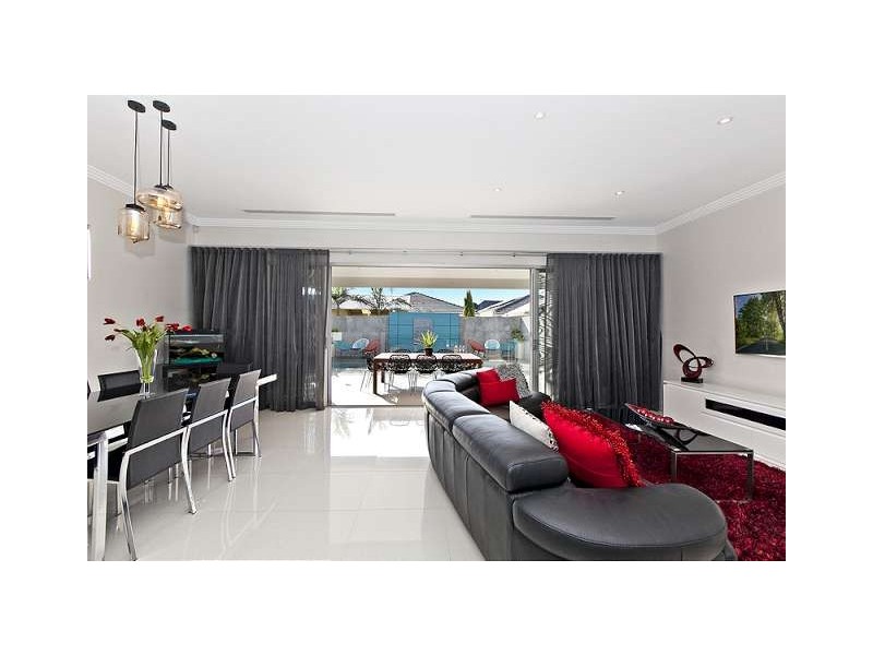 8 Keating Court, West Lakes Shore SA 5020