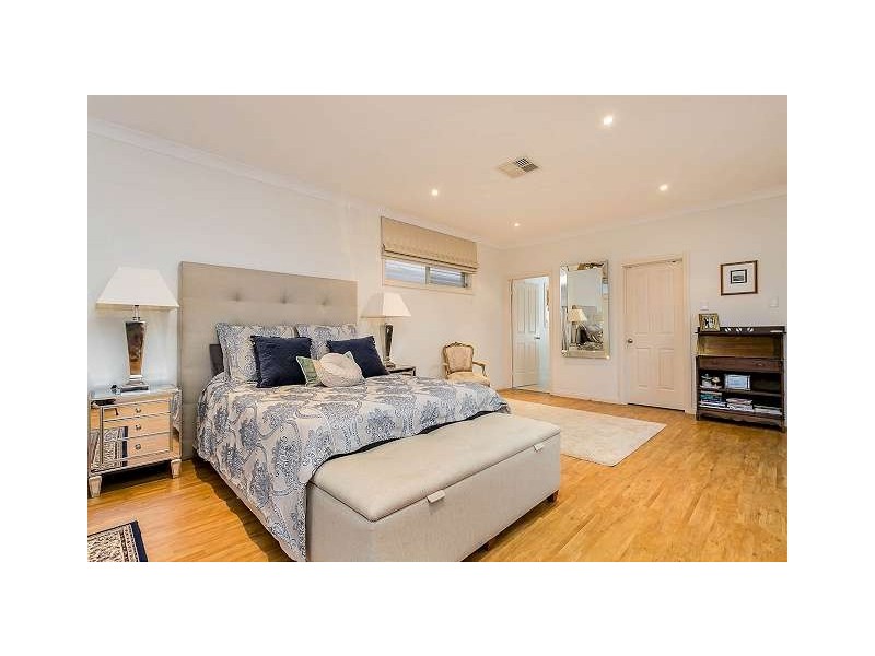 224 Lady Gowrie Drive (Esplanade), Largs Bay SA 5016