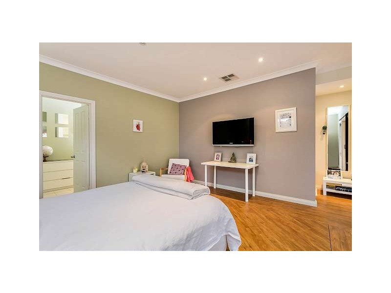 224 Lady Gowrie Drive (Esplanade), Largs Bay SA 5016