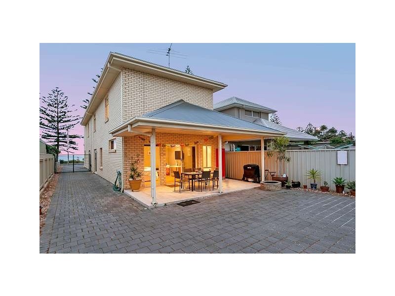 224 Lady Gowrie Drive (Esplanade), Largs Bay SA 5016