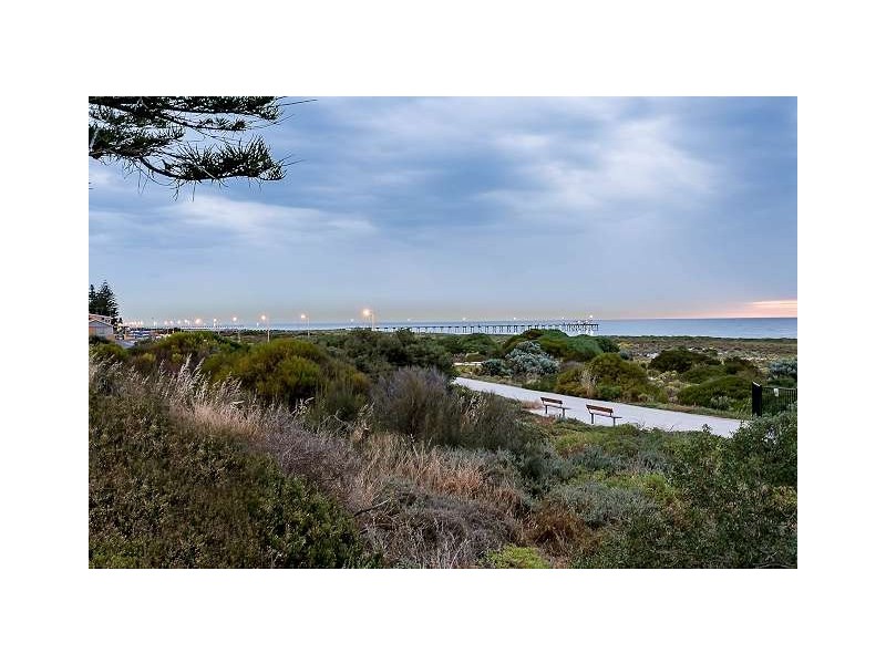 224 Lady Gowrie Drive (Esplanade), Largs Bay SA 5016