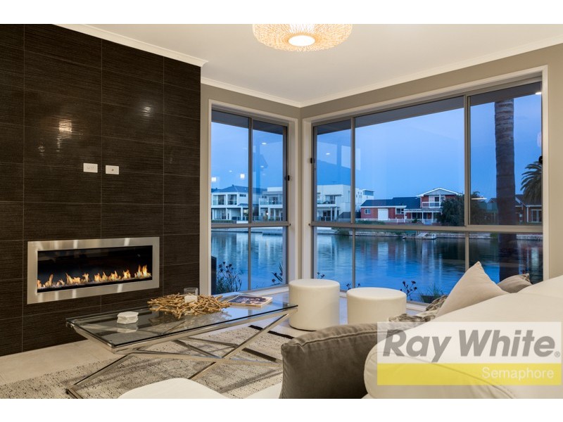 19 Boyd Crescent, West Lakes Shore SA 5020