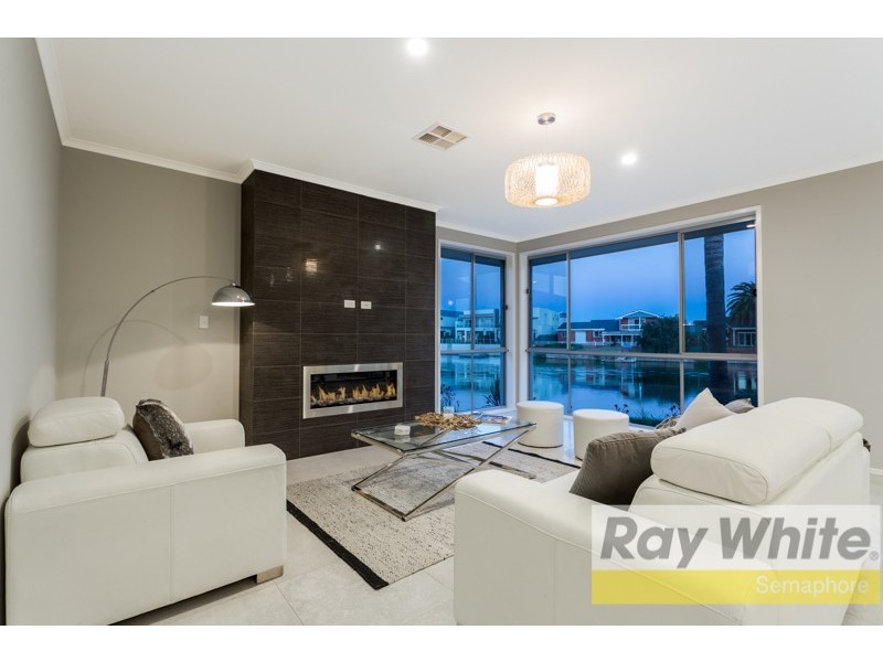 19 Boyd Crescent, West Lakes Shore SA 5020