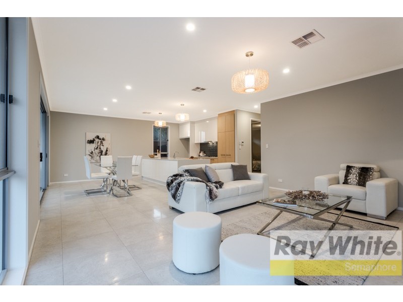 19 Boyd Crescent, West Lakes Shore SA 5020