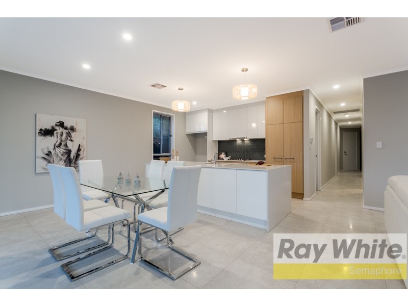 19 Boyd Crescent, West Lakes Shore SA 5020