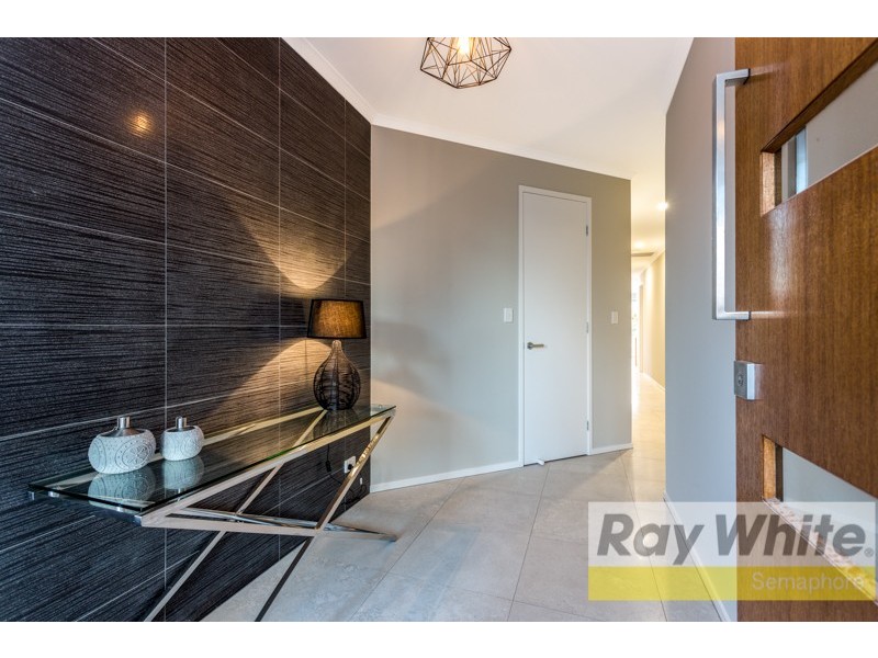19 Boyd Crescent, West Lakes Shore SA 5020